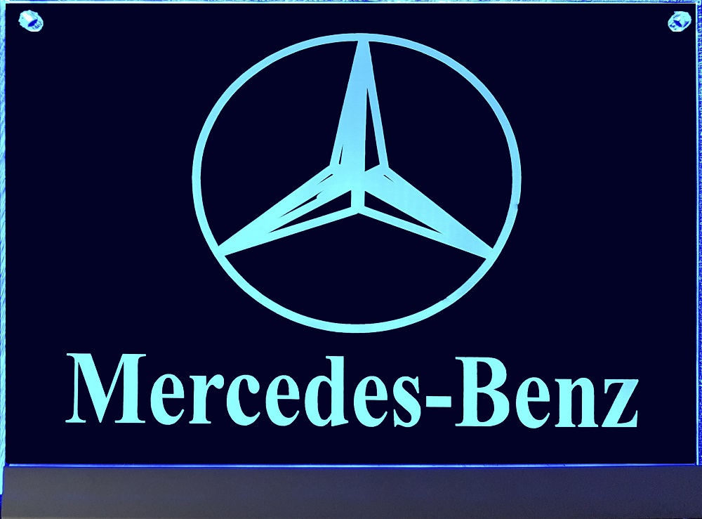 LKW Leuchtschild Mercedes mit beleuchtetem Mercedes Stern